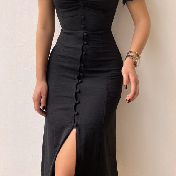 Robe midi pour femme avec boutons décoratifs dans un style romantique - Clara