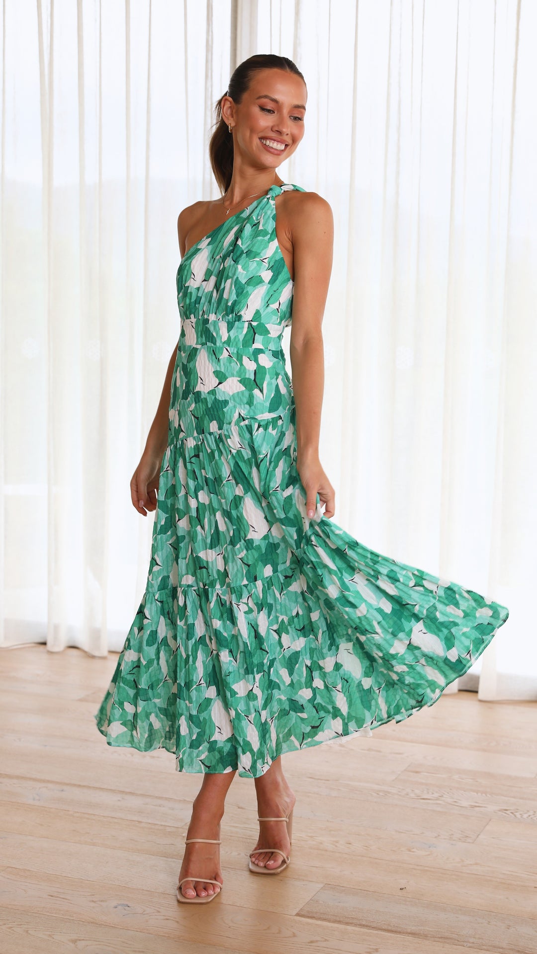 Cory - Robe à une épaule à imprimé floral