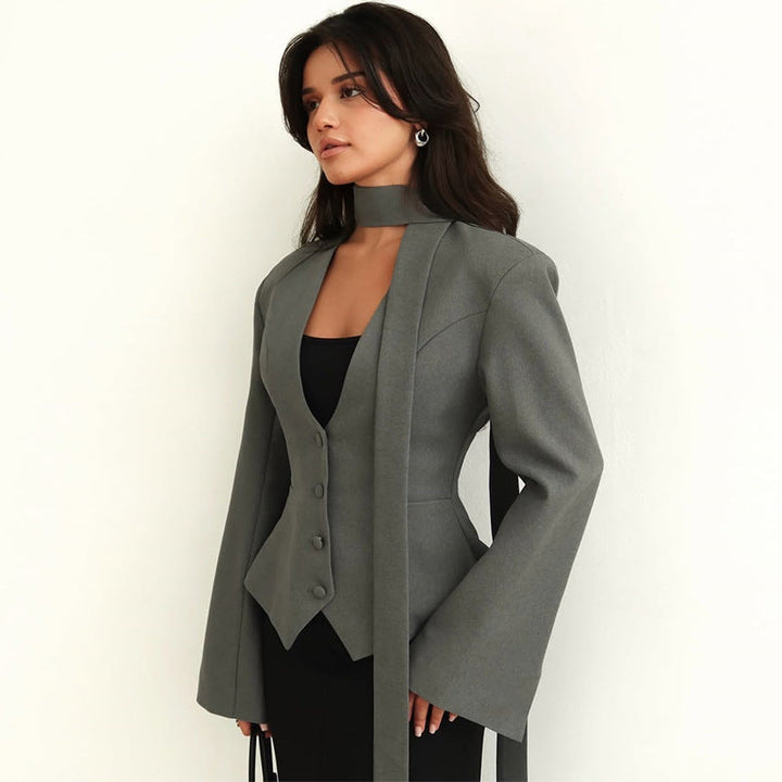 Blazer à col en V avec mouchoir - Miranda