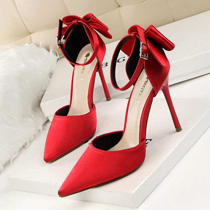 Chaussures à talons en cuir verni pour femmes avec détails métalliques - Adriana