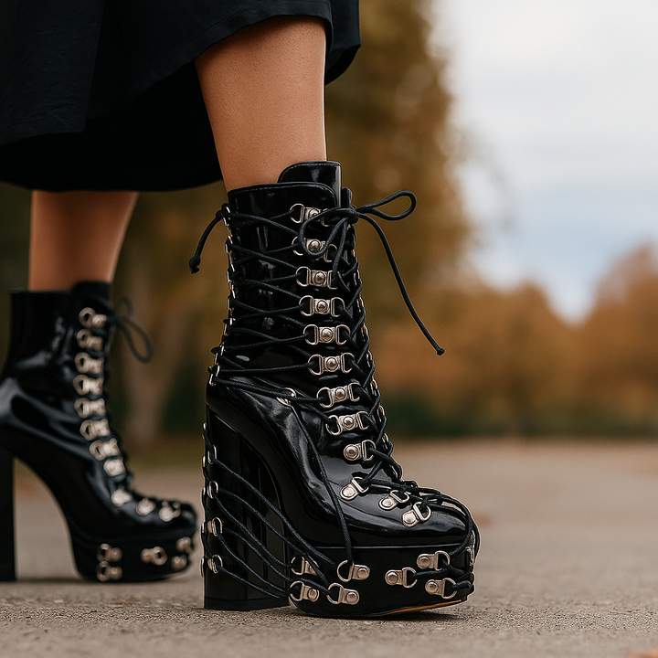 Bottes compensées pour femmes en cuir végétalien avec lacets décoratifs - Mireya