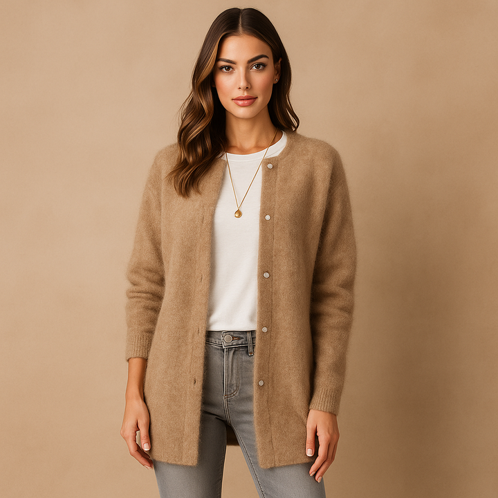 Cardigan long pour femme avec boutons minimalistes sur le devant - Clara