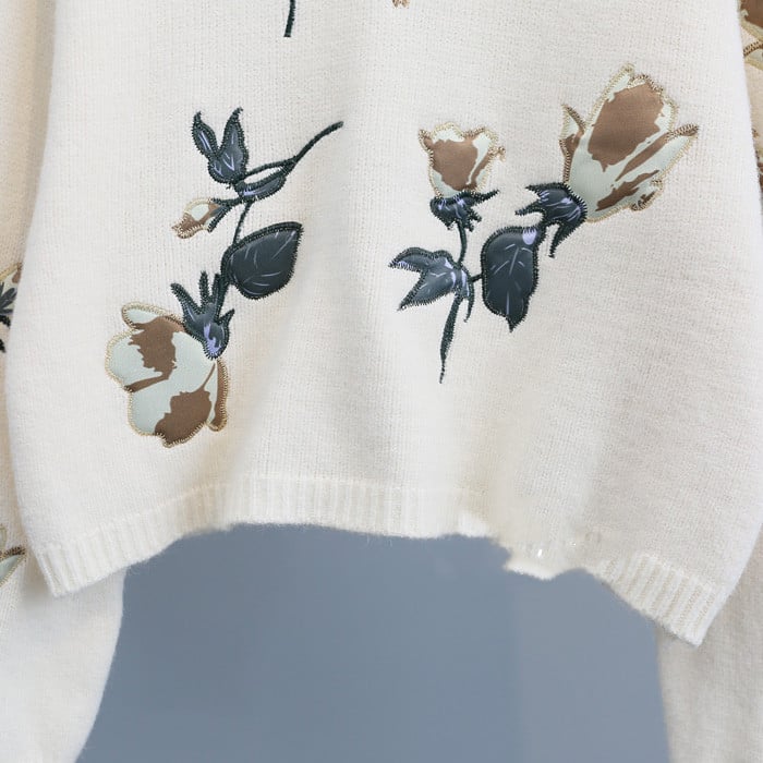 Pull en maille avec broderie florale pour femmes - Adrienne