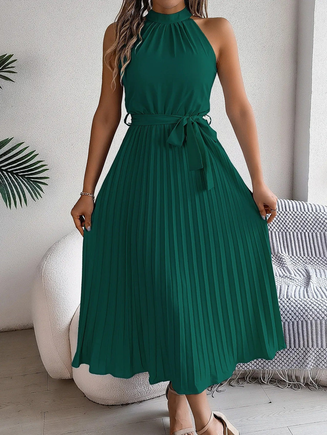 Robe midi plissée sans manches à encolure licou pour femme - Camila