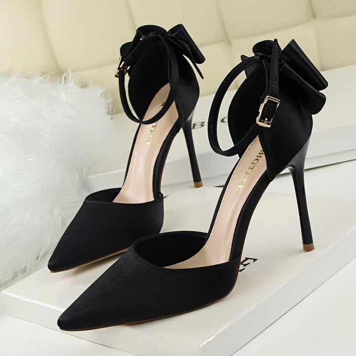 Chaussures à talons en cuir verni pour femmes avec détails métalliques - Adriana