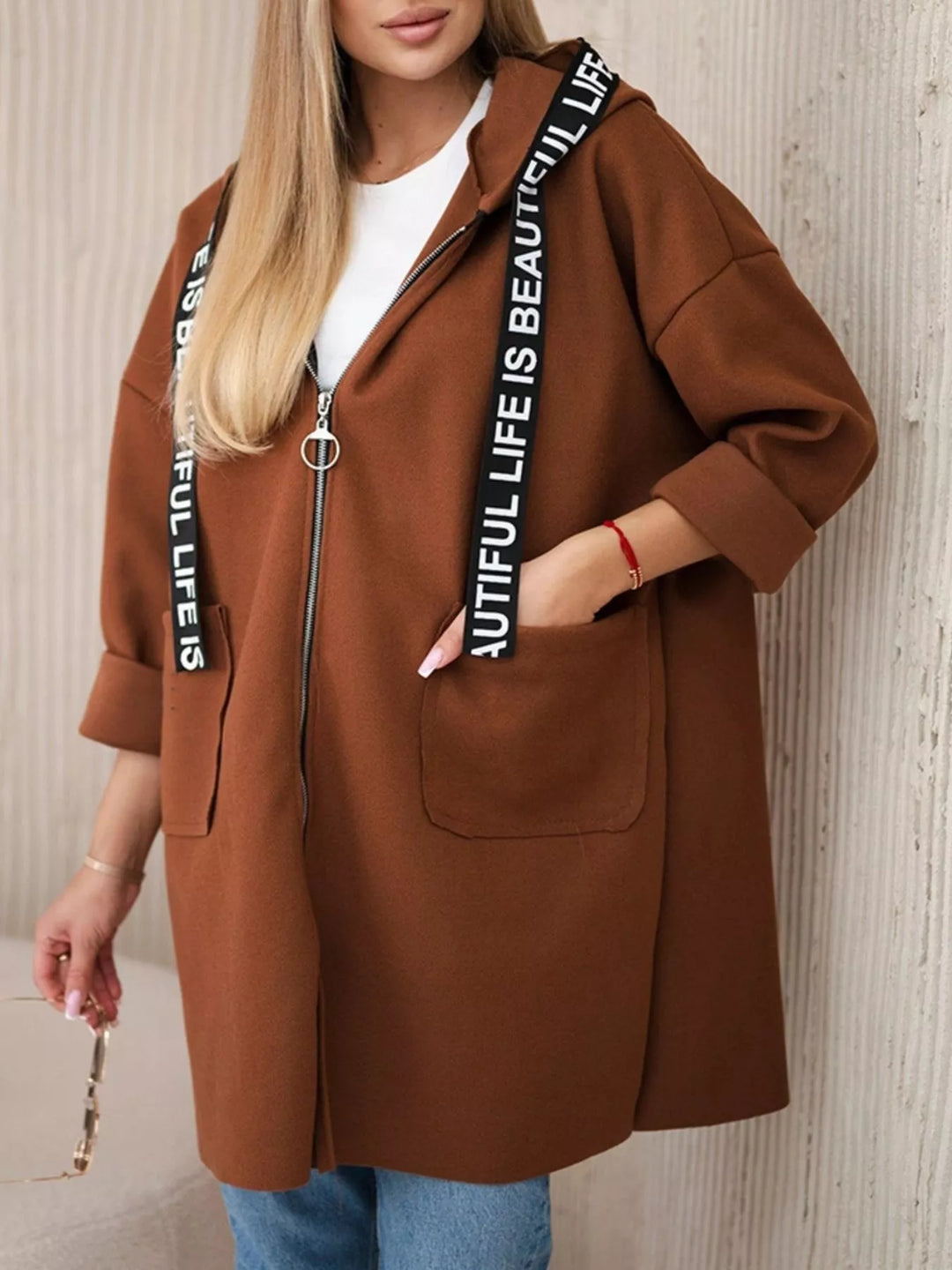 Manteau à capuche moderne pour femmes - Nelya