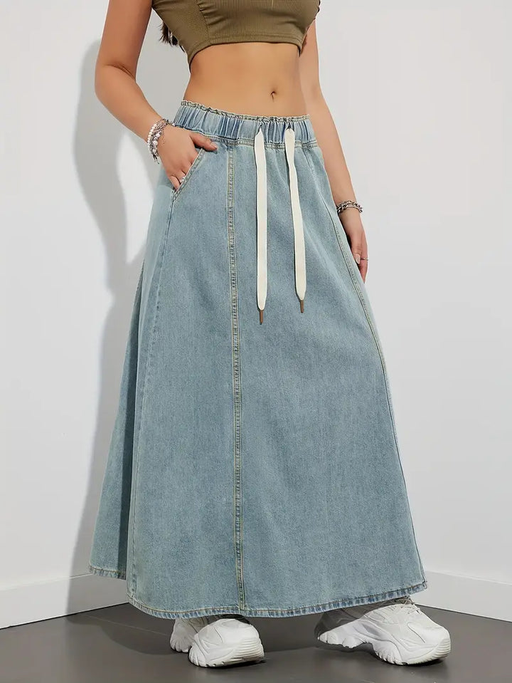 Jupe longue en denim avec cordon de serrage réglable, confortable et polyvalente, parfaite pour un look décontracté et branché