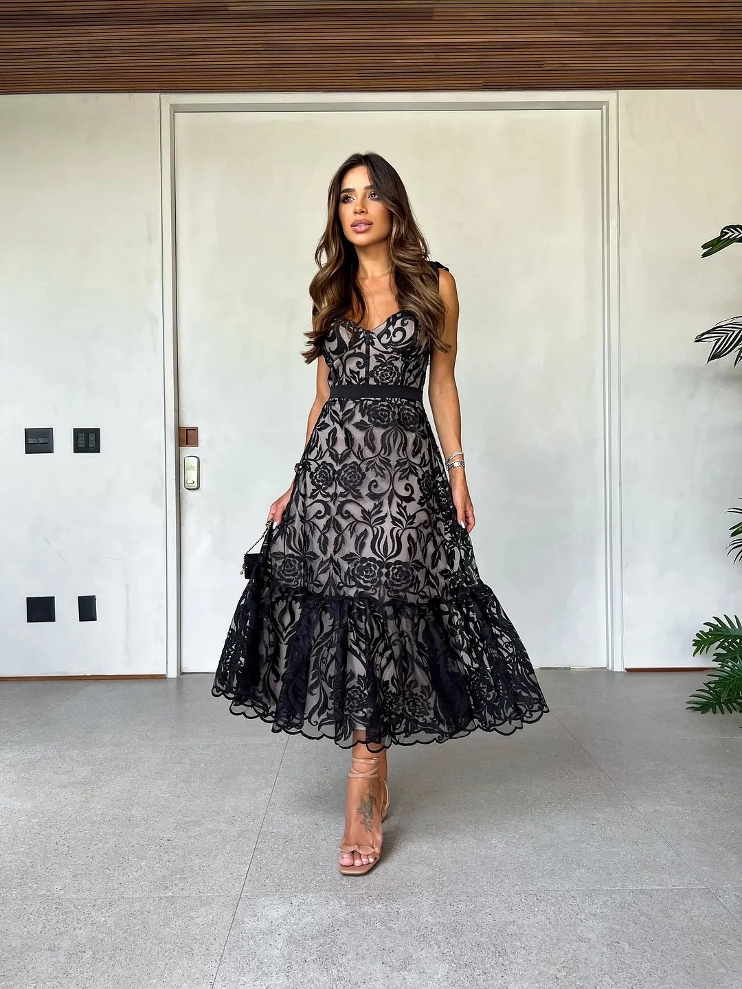 Lyla - Robe longue à bretelles et dos ouvert