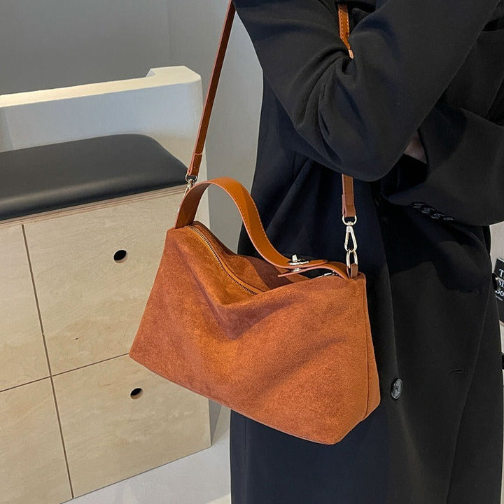 Sac à bandoulière en daim souple de style rétro pour femmes - Maëlle