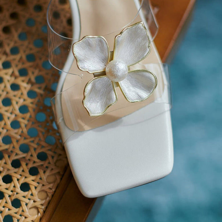 Sandales pour femmes avec fleur élégante de style perle dorée - Liora