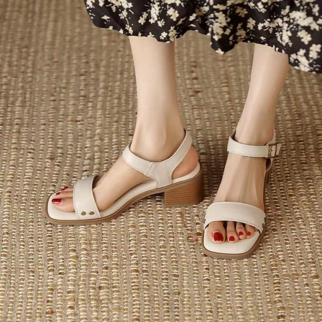 Sandales à bout carré pour femmes avec talon large et bride réglable - Mireille