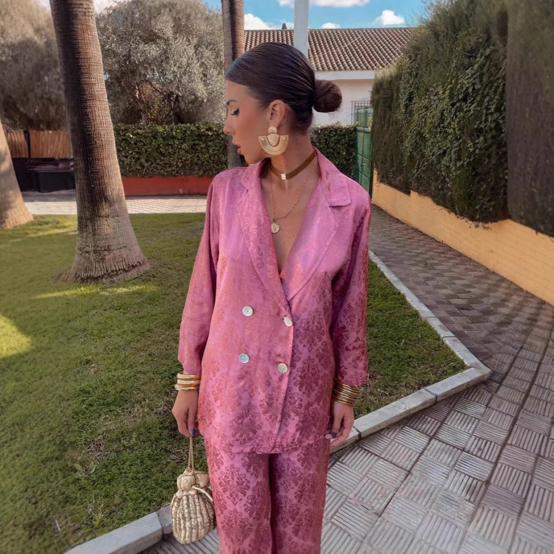 Ensemble blazer et pantalon pour femme avec un élégant imprimé floral rouge - Venera