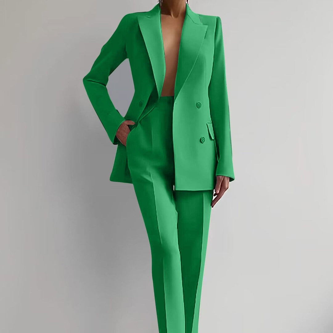 Tailleur sur mesure pour femmes, coupe élégante et ajustée - Adriana