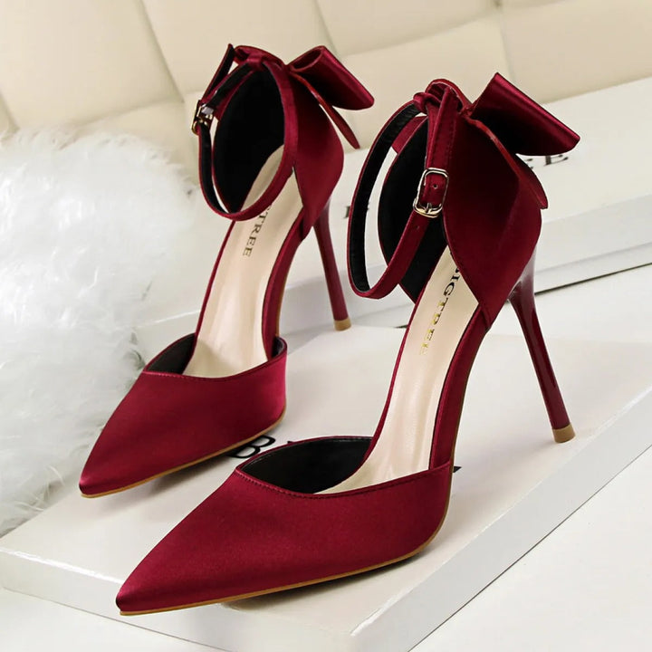 Chaussures à talons en cuir verni pour femmes avec détails métalliques - Adriana