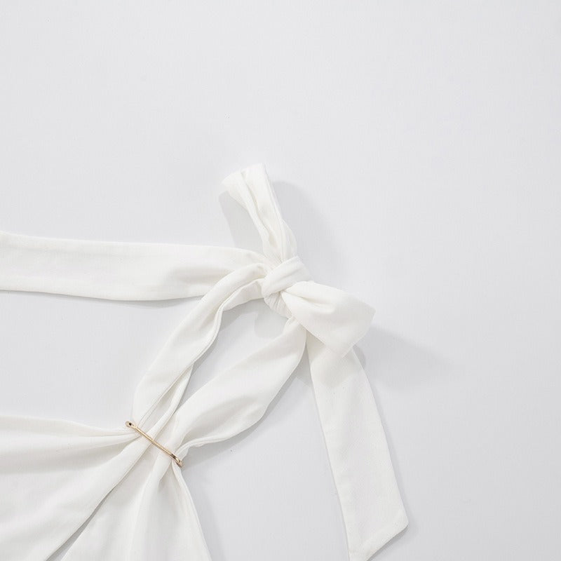 Top pour femmes avec encolure licou à volants et design asymétrique - Kiara