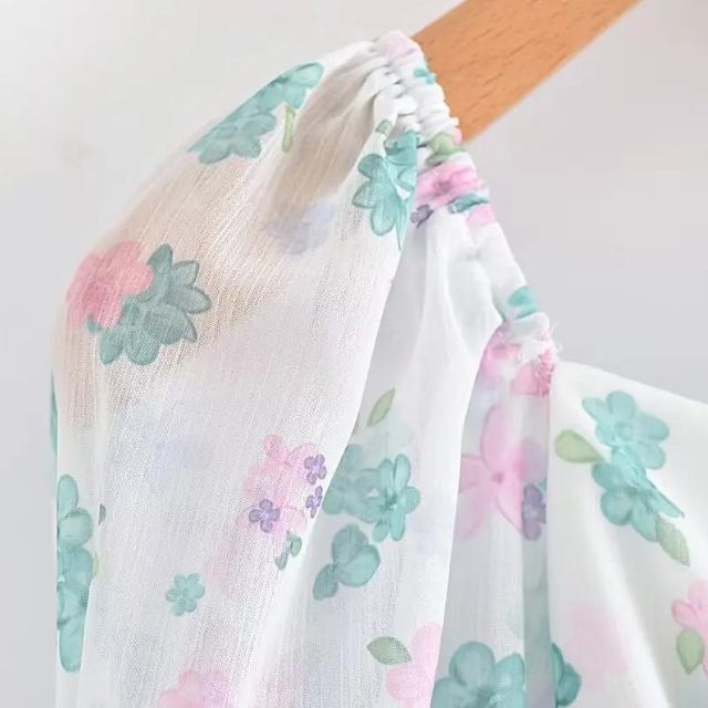 Fioby - Mini-robe florale à volants et manches bouffantes