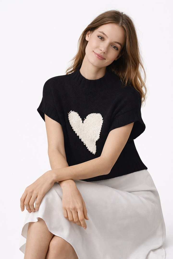 Pull tricoté à cœur central pour femmes - Bryndís