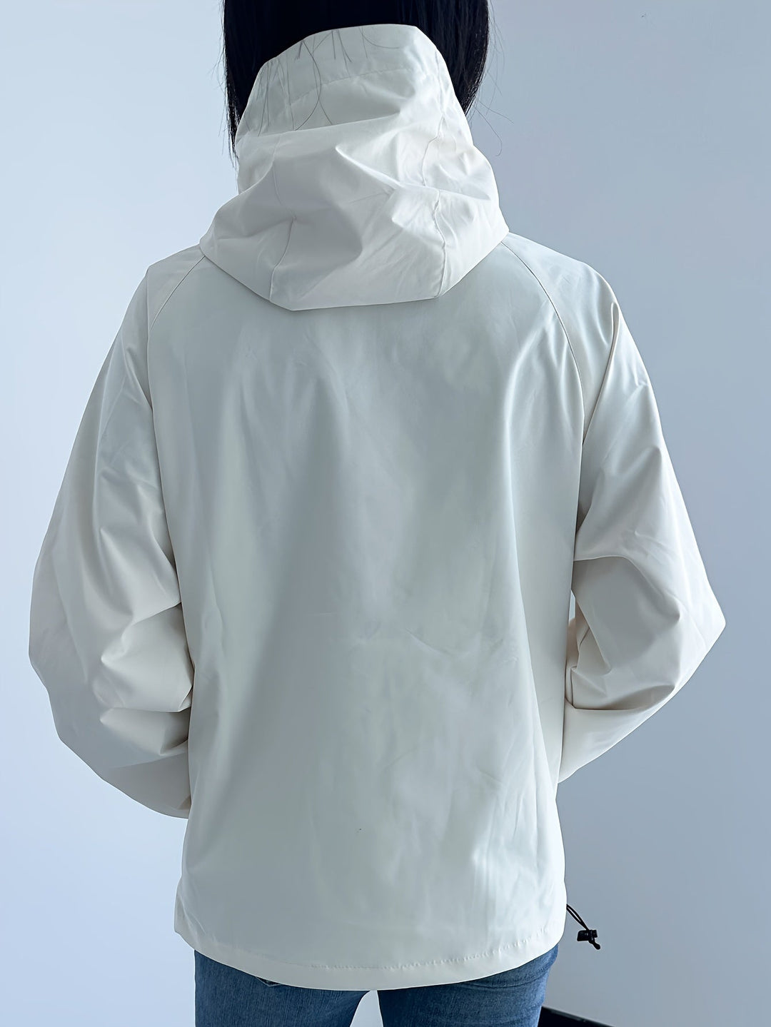 Veste imperméable légère avec capuche pour femmes - Liv