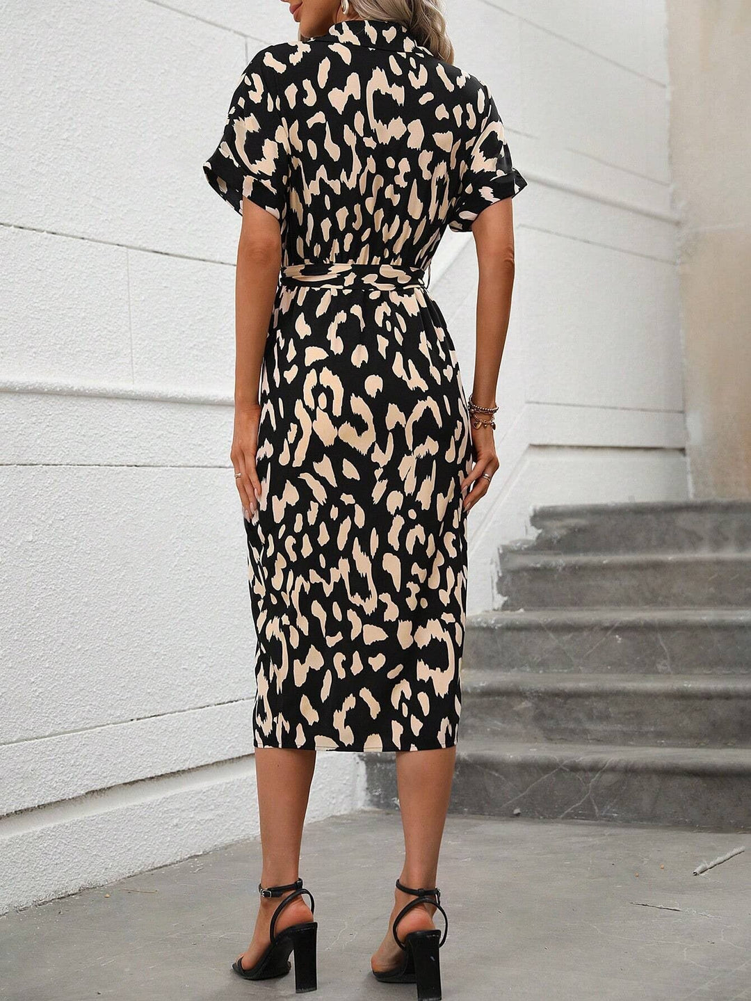 Robe midi à imprimé animalier pour femme avec fente sur le devant - Julieta