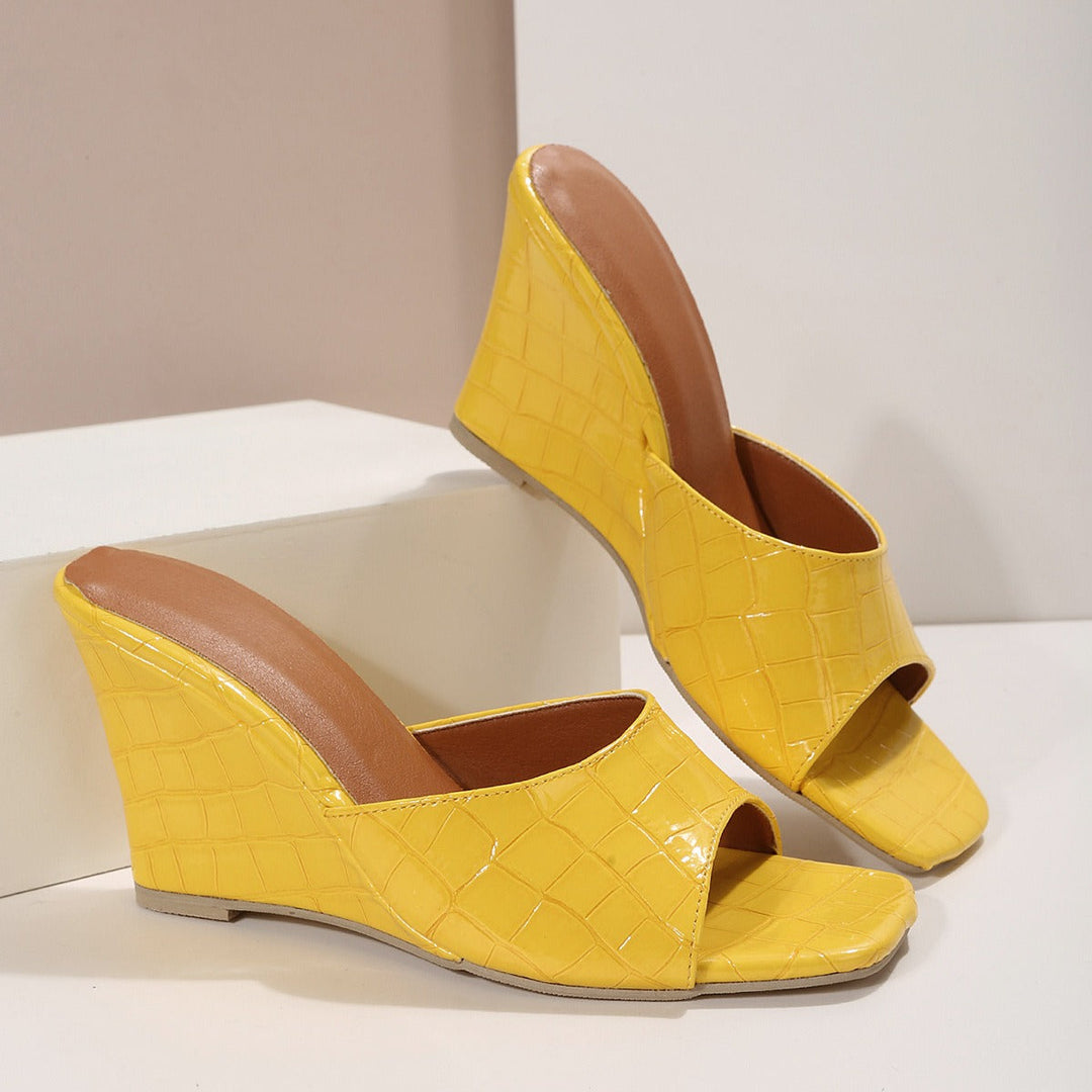 Sandales à talon compensé pour femmes avec texture crocodile ouverte - Noelia