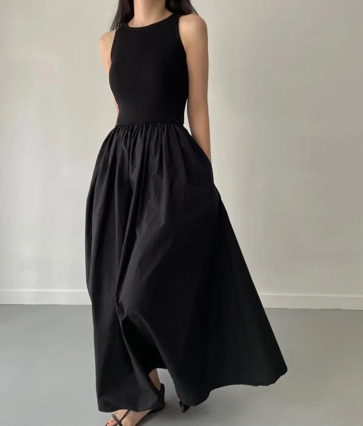 Robe longue élégante sans manches noire - Marie