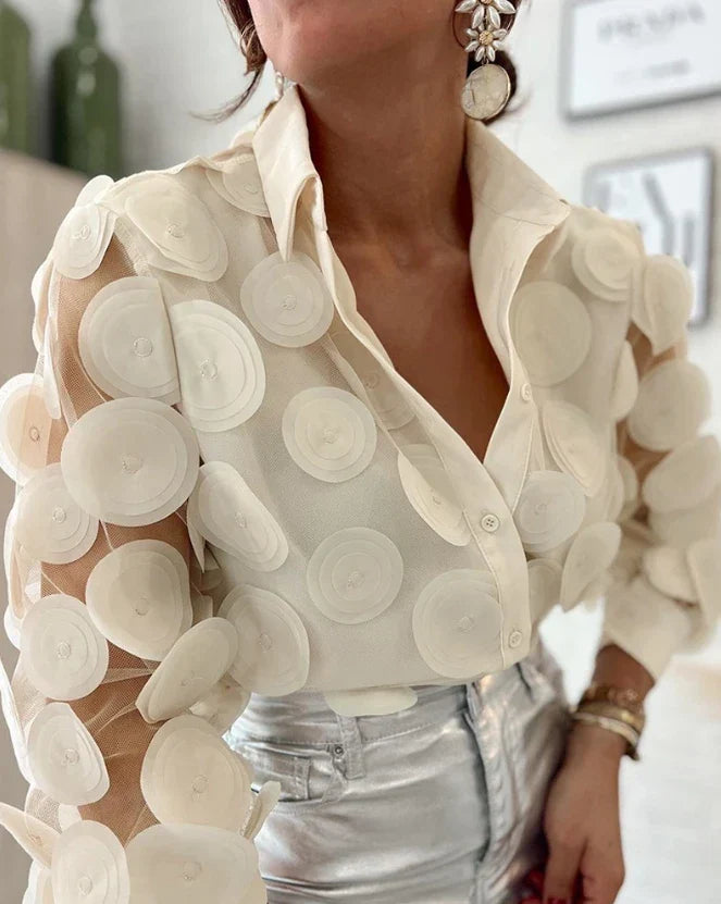 Ricarda - Séduisante blouse en résille à motifs