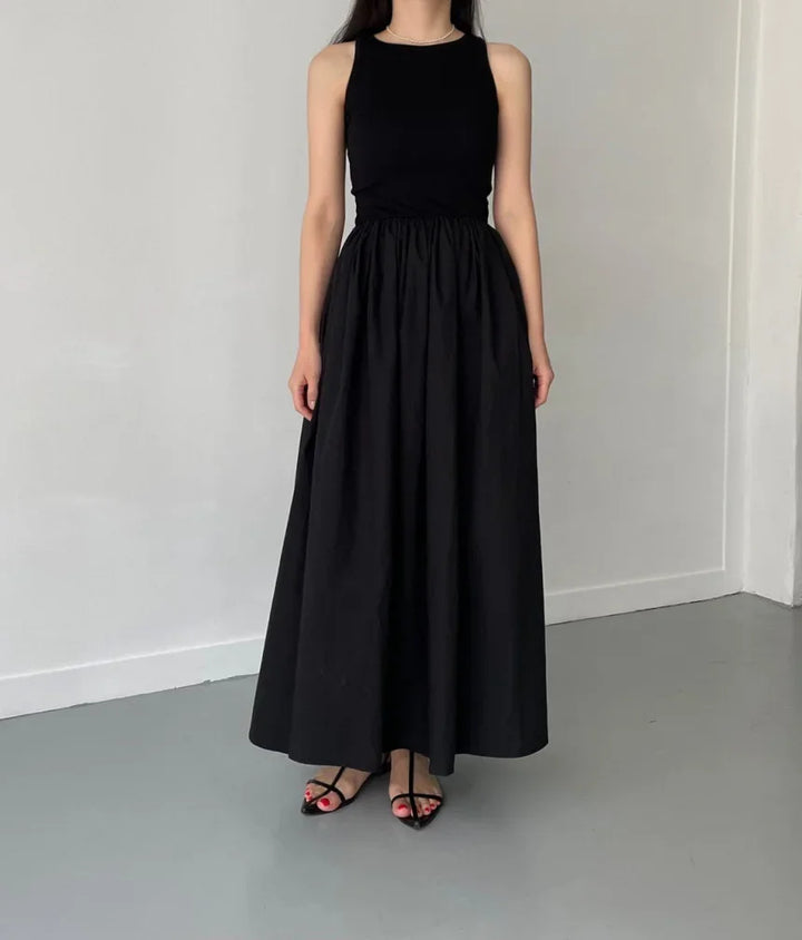 Robe longue élégante sans manches noire - Marie