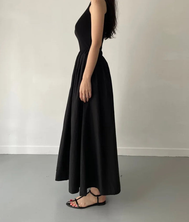 Robe longue élégante sans manches noire - Marie
