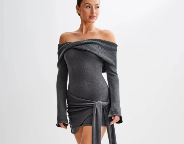 Zeya - Robe flatteuse en maille fine à épaules dénudées