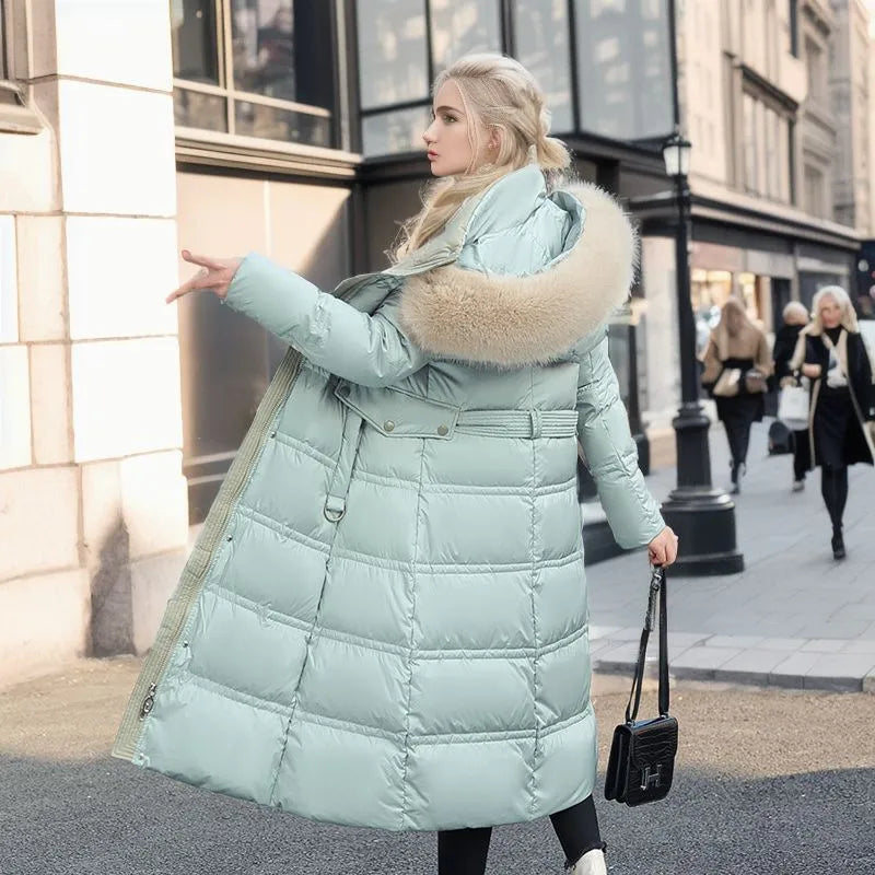 Bonnie - Manteau d'hiver long avec capuche en fourrure et ceinture pour femme