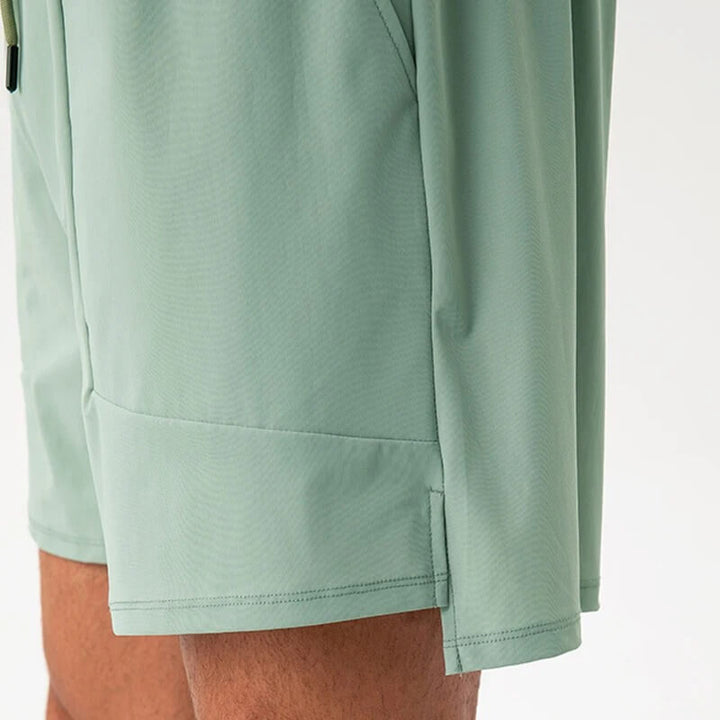 Short en nylon moderne pour hommes en différentes couleurs