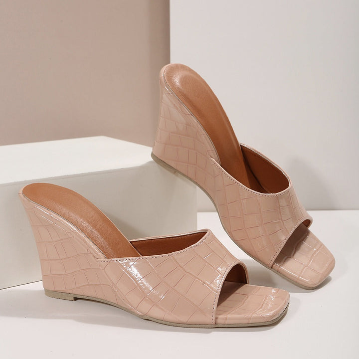 Sandales à talon compensé pour femmes avec texture crocodile ouverte - Noelia