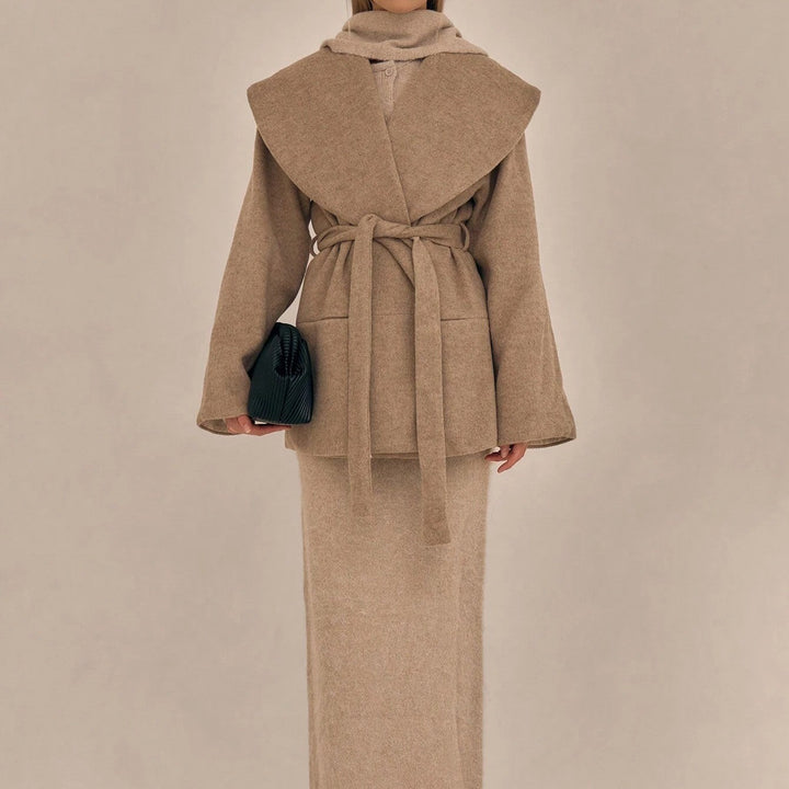 Élégant manteau ceinturé mi-long à col large - Liz