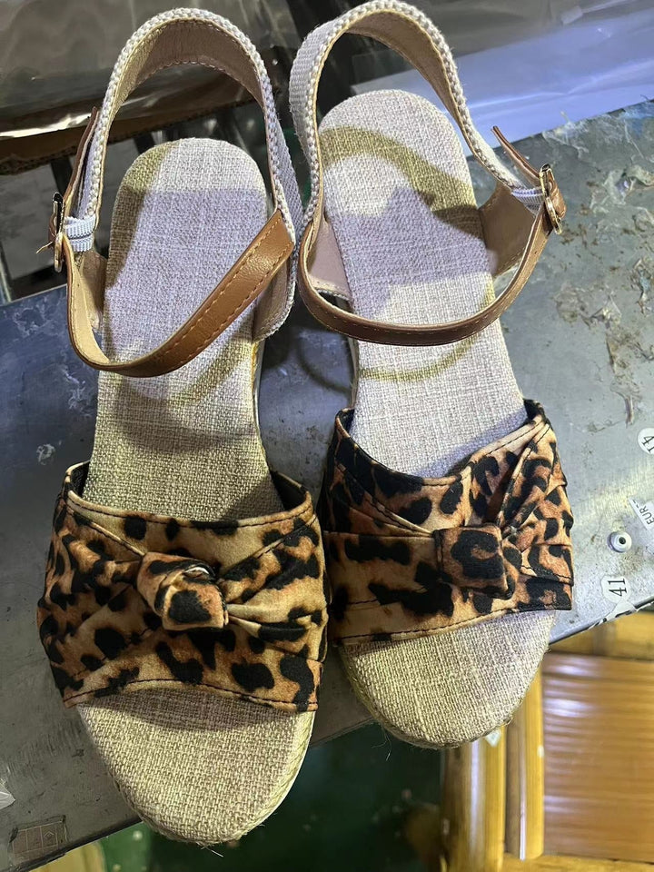 Sandales compensées pour femmes avec nœud en textile gris - Melania