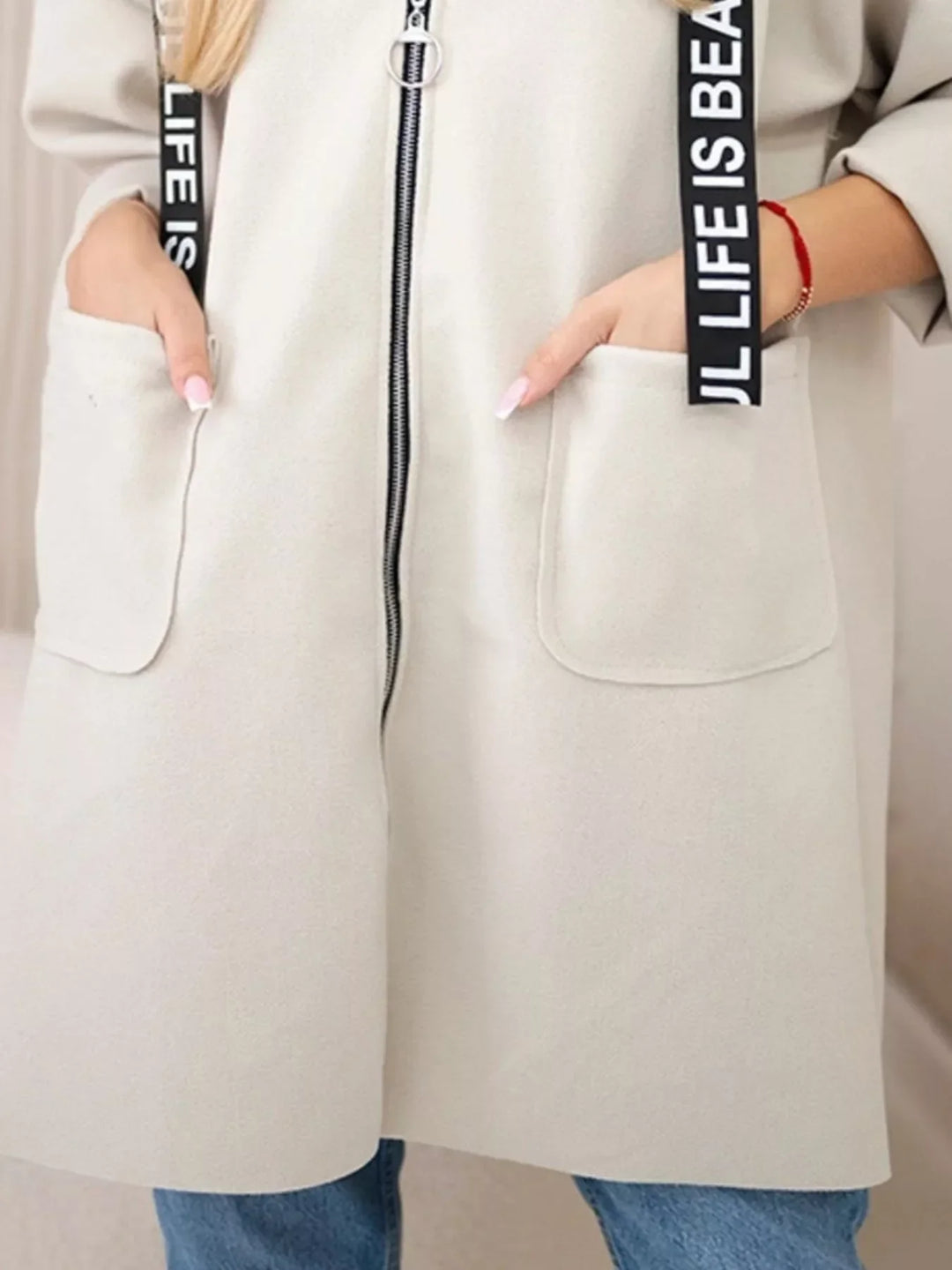 Manteau à capuche moderne pour femmes - Nelya