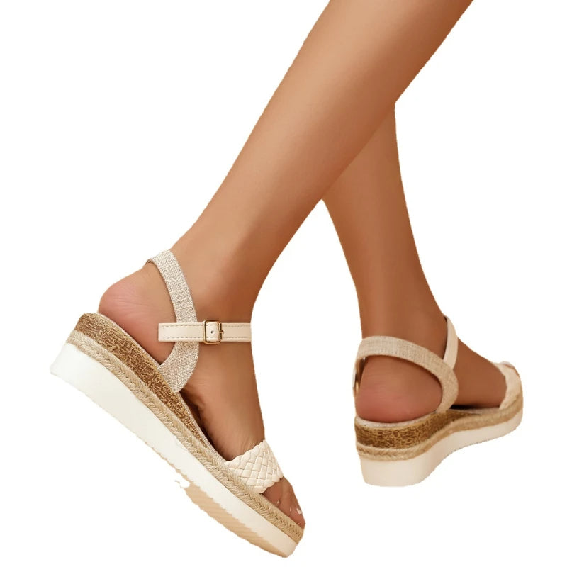 Sandales compensées crème à motif tressé pour femme - Arabelle