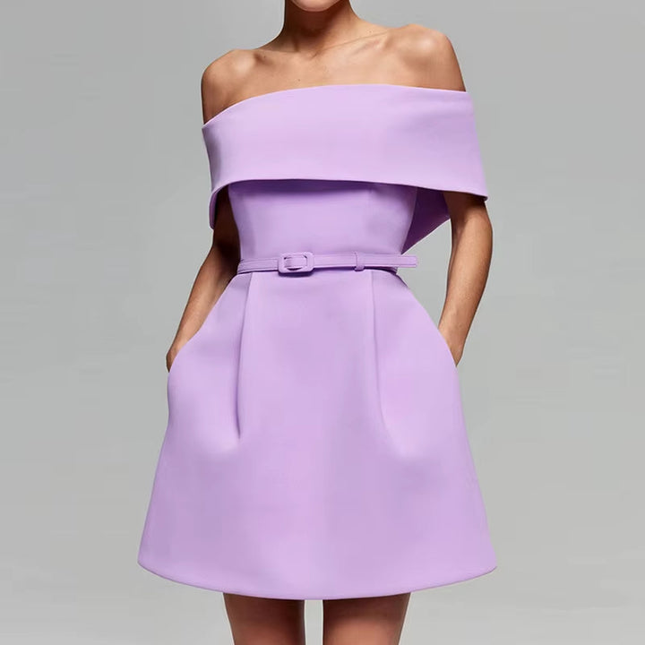 Robe courte pour femme avec encolure bardot plissée lilas élégant - Liora