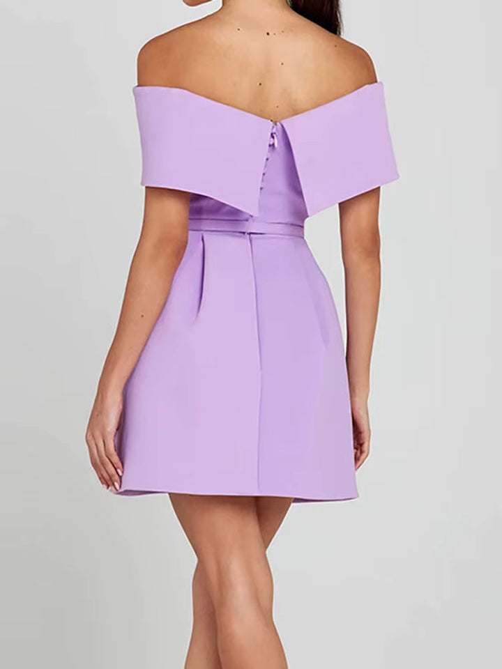 Robe courte pour femme avec encolure bardot plissée lilas élégant - Liora