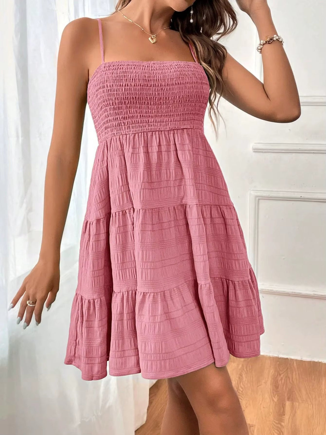 Robe courte sans manches avec volant vibrant - Melania
