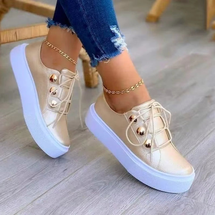 Baskets compensées pour femmes avec finition brillante et détails métalliques - Alma
