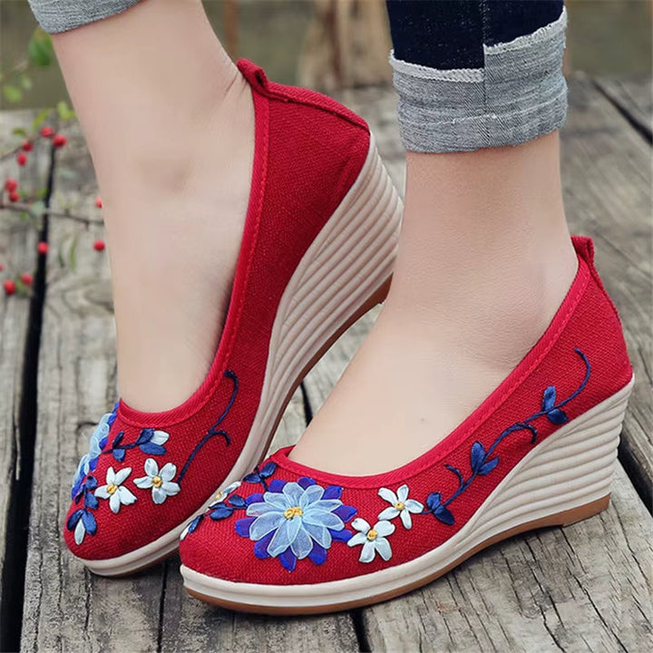 Chaussures compensées pour femmes avec broderie florale faite à la main - Amelia