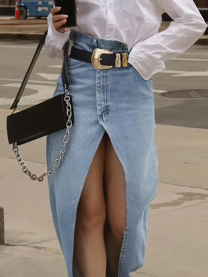 Jupe en jean à la mode pour les femmes, parfaite pour un look décontracté et branché