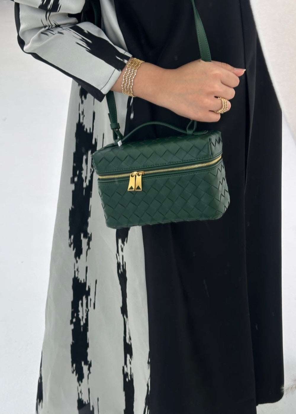 Sac tressé pour femme noir structure rigide zips dorés - Valeska