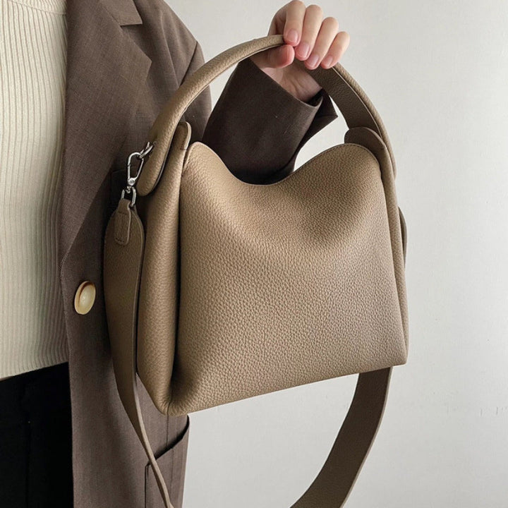 Sac à bandoulière pour femme, design structuré en cuir synthétique - Clémence