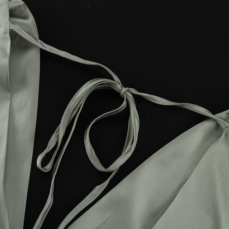 Robe femme en satin à manches évasées et encolure croisée - Margaux