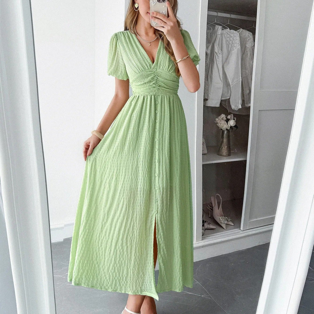 Robe longue pour femme avec un élégant décolleté croisé et une fente sur le devant - Dalia