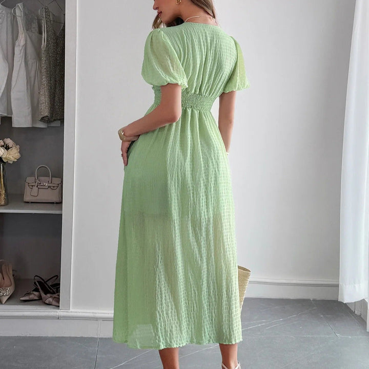 Robe longue pour femme avec un élégant décolleté croisé et une fente sur le devant - Dalia