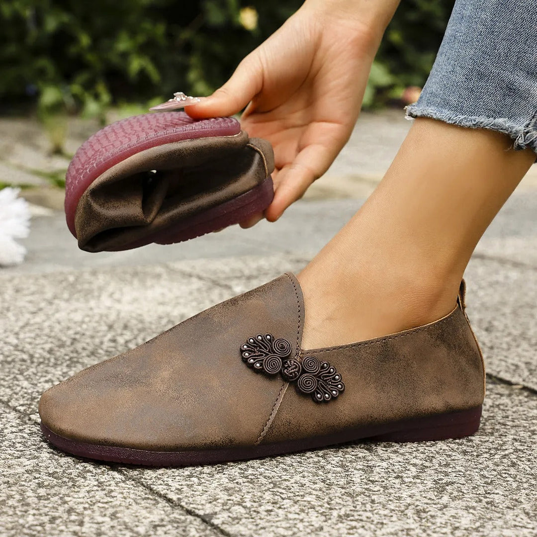 Mocassins plats de style rétro pour femmes avec broderie faite à la main - Elena