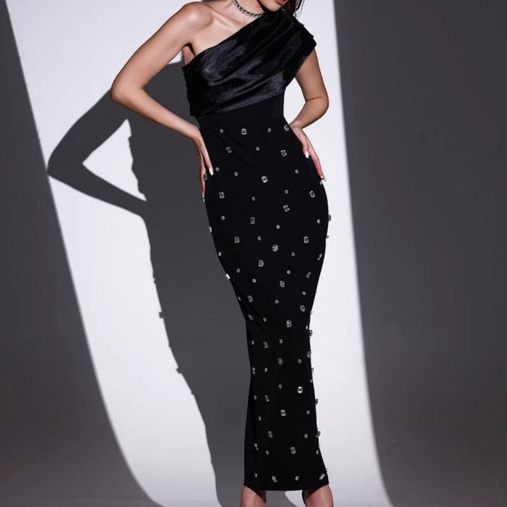 Robe longue pour femme avec strass décolleté asymétrique style élégant - Vianey
