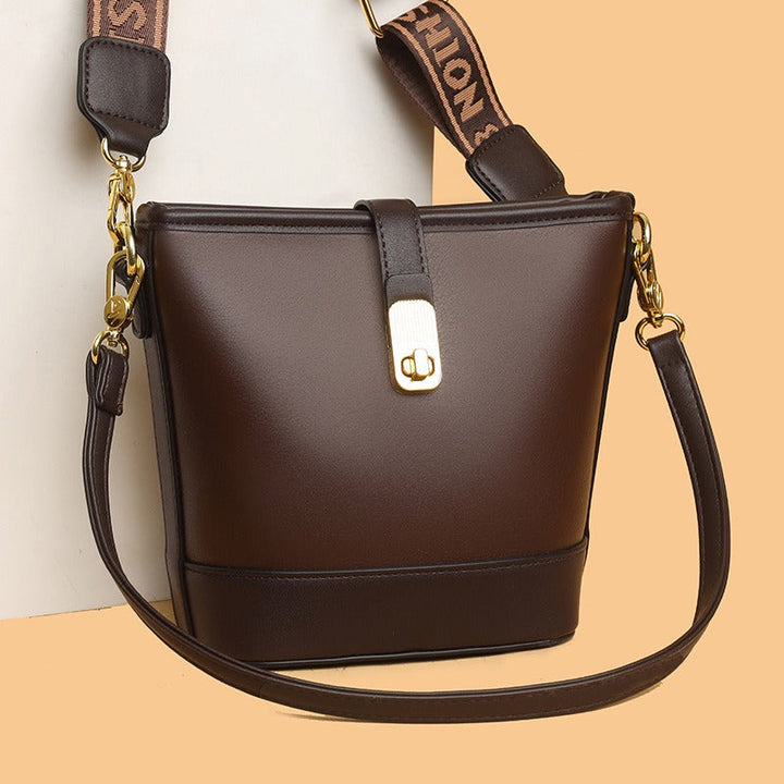 Sac à bandoulière à effet de cuir pour femmes avec un design structuré de type seau - Mireia